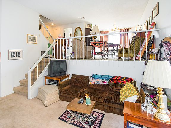 4th image of 1014 Arroyo Dr Unit 2