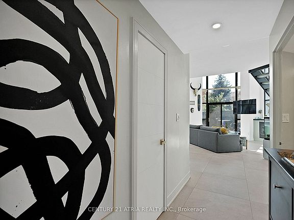 3rd image of 200 Manitoba St #118