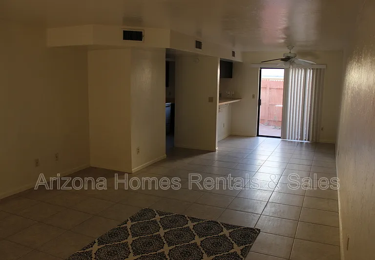 621 S Kacee Ave — Photo 4