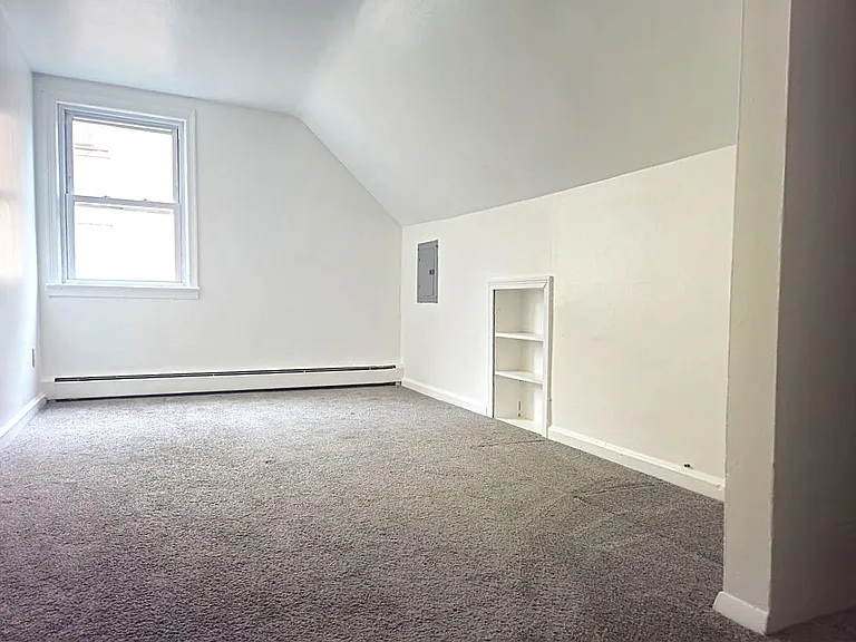 916 Middle St #14 — Photo 9