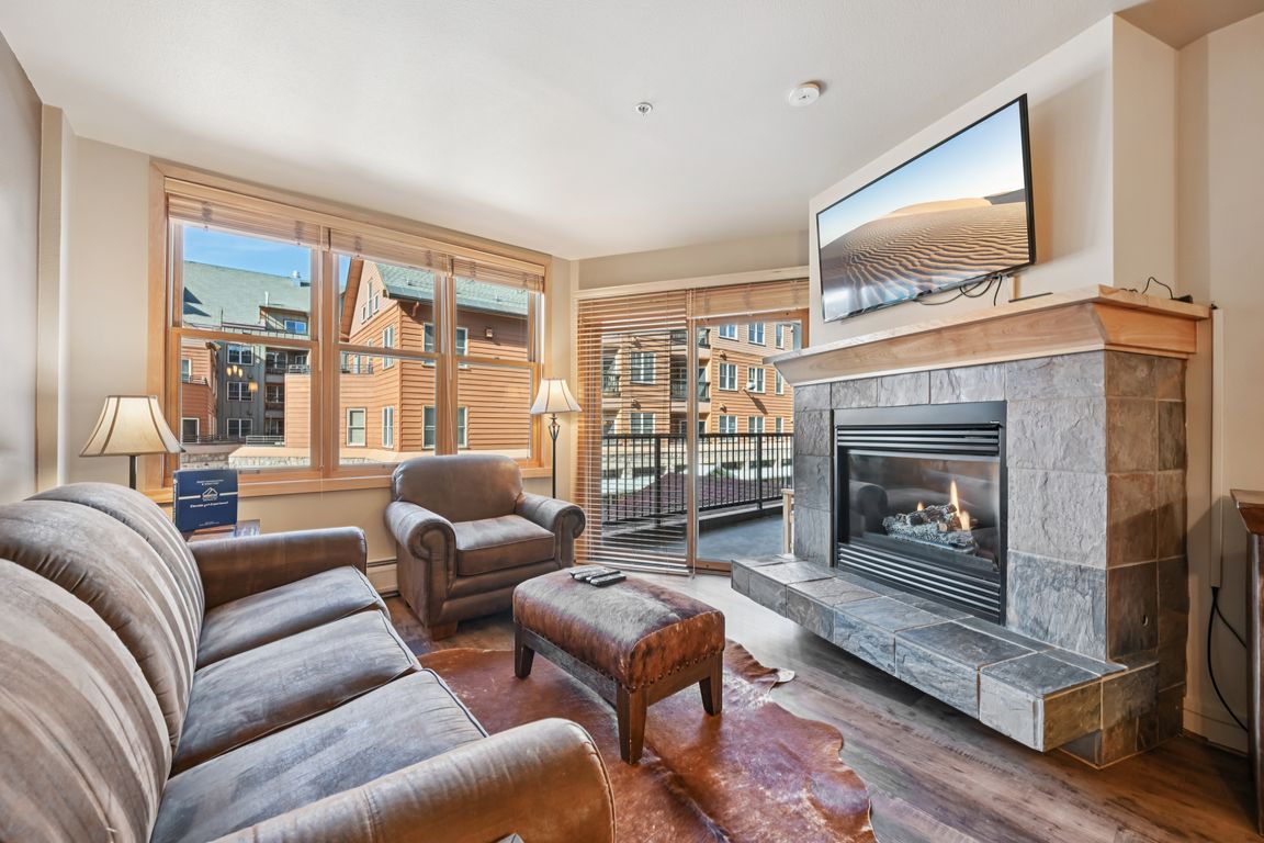 next background image