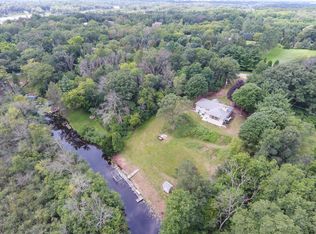 N8936 Austin Rd, East Troy, WI 53120