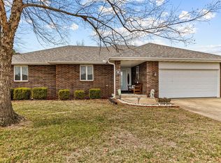 1665 S Sunset Ave, Bolivar, MO 65613