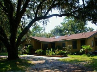 32 Two Oaks Dr, Saint Helena Island, SC 29920