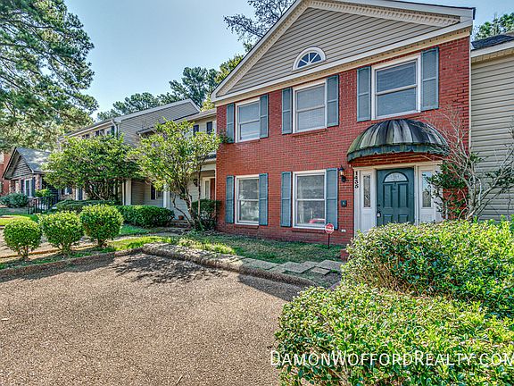 2nd image of 1435 Roxbury Ct