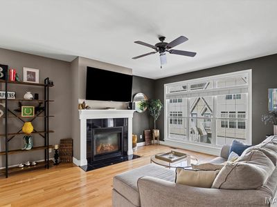 417 S Geyer Rd Unit 2, Saint Louis, MO, 63122