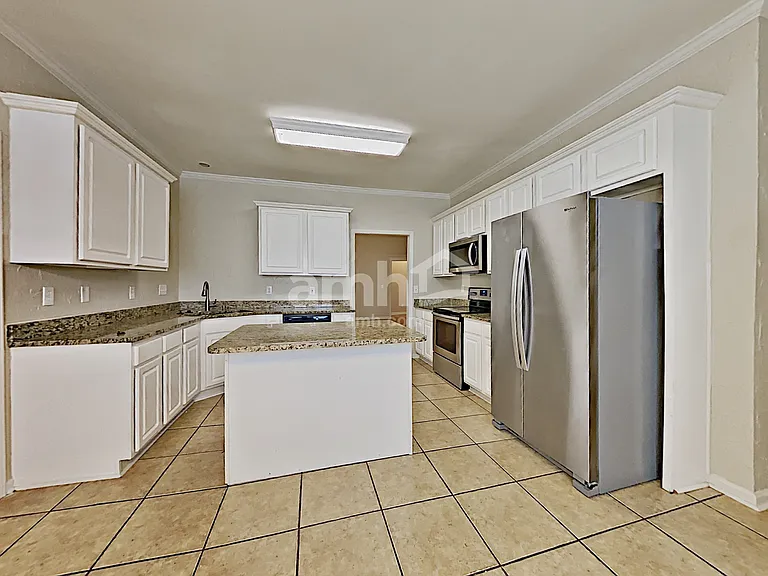 960 Fountain Glen Dr — Photo 3