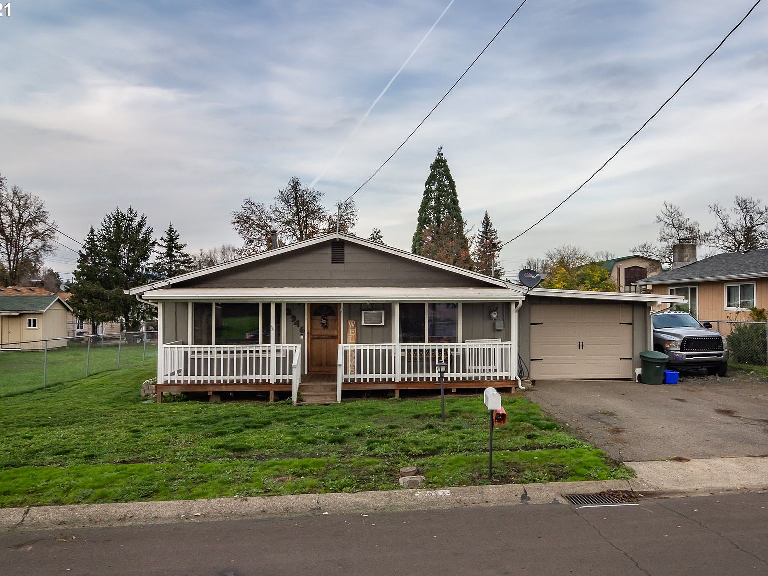 2946 W Jay Ave, Roseburg, OR 97471 | Zillow