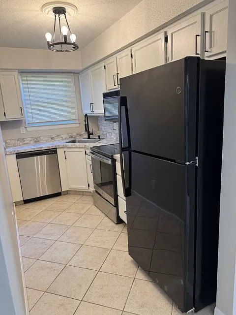 1 bed, 638 sqft, $1,600 — Photo 2