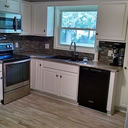 4th image of 1280 Faircliff St