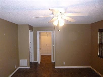 3rd image of 415 Laughing Gull Ln