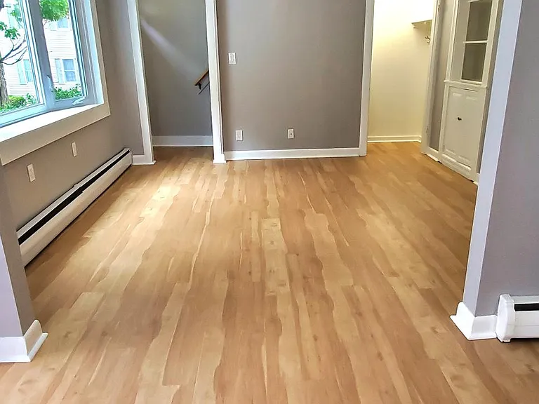 31 Thompson St #31 — Photo 2