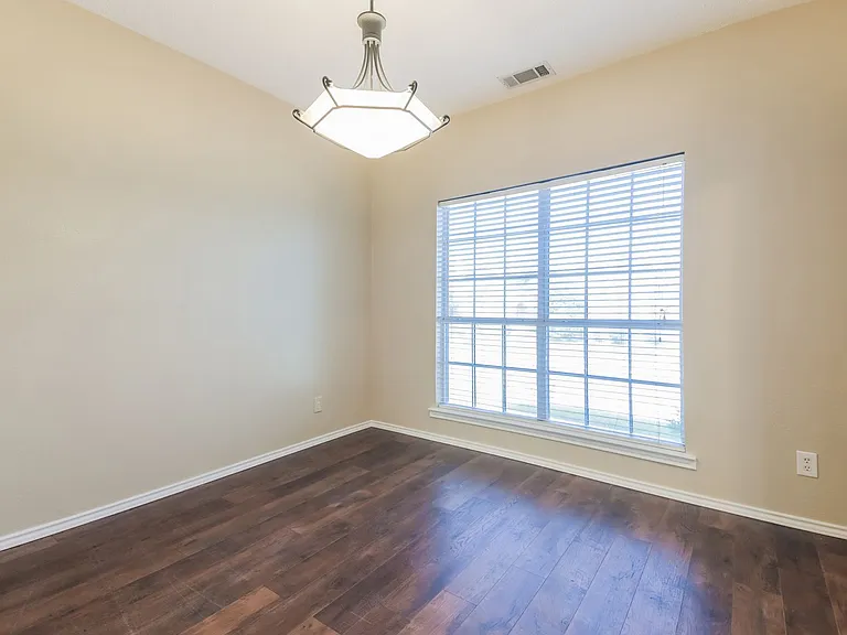 4108 Creekmeadow Dr — Photo 9