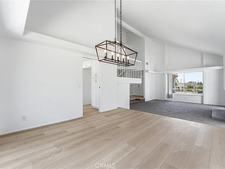 845 Woodcrest Ave — Photo 5