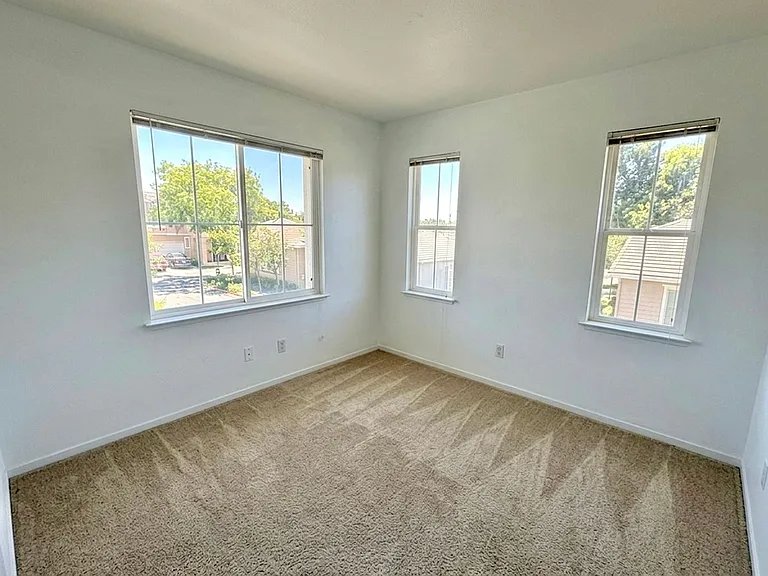4061 Hemingway Cmn — Photo 11
