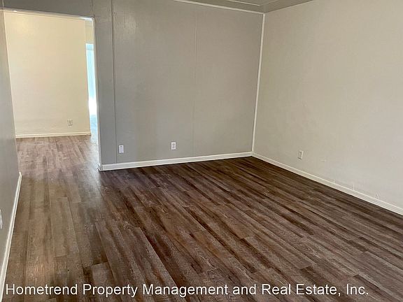 2nd image of 312 W 5th Pl #7545349