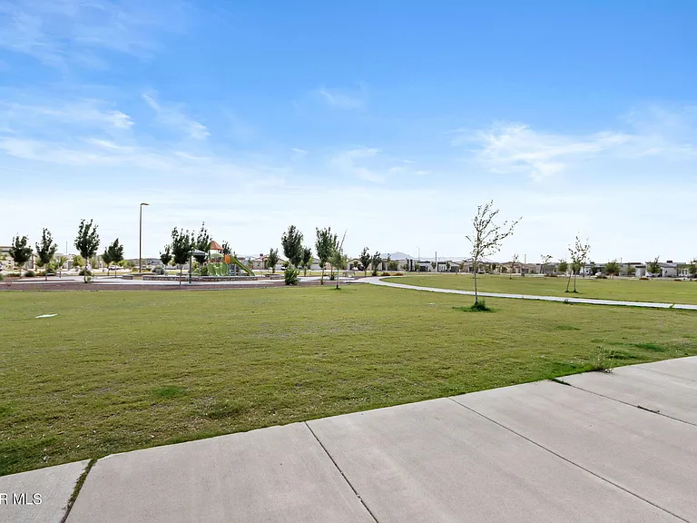 3921 Desert Dunes Dr — Photo 51