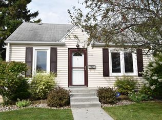1424 Orchard St, Racine, WI 53405