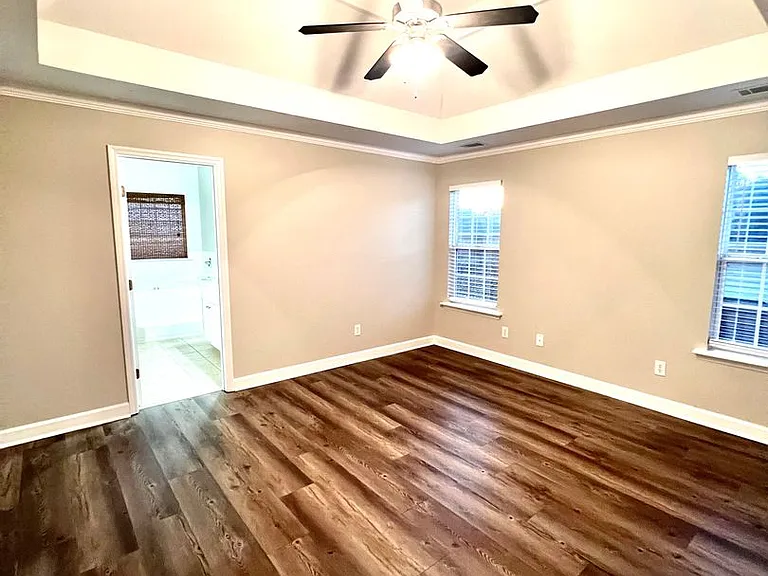 702 Wickham Dr — Photo 27