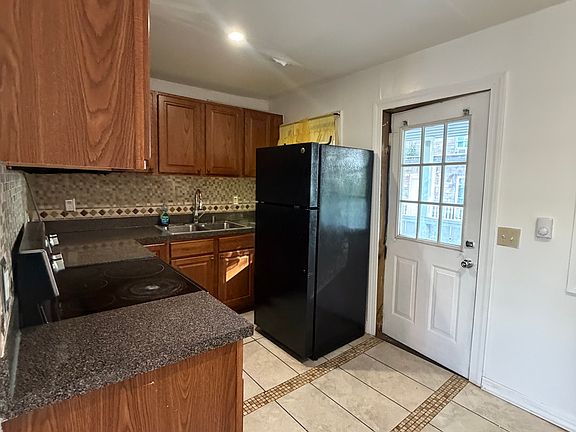 2nd image of 11 Evergreen St APT 2