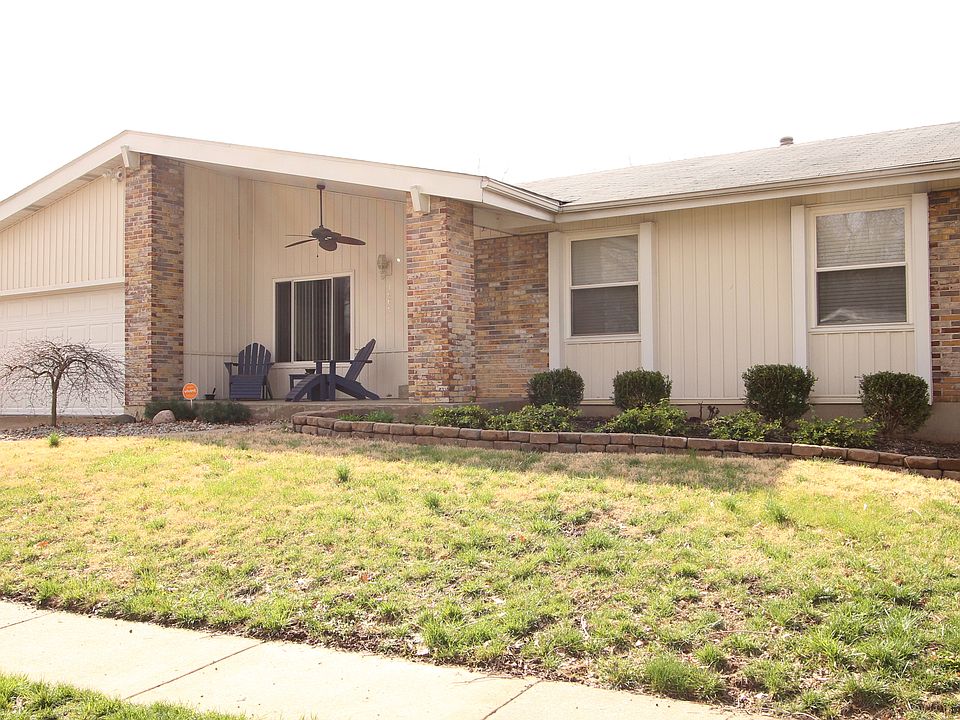 1st image of 1968 Lakeaire Dr