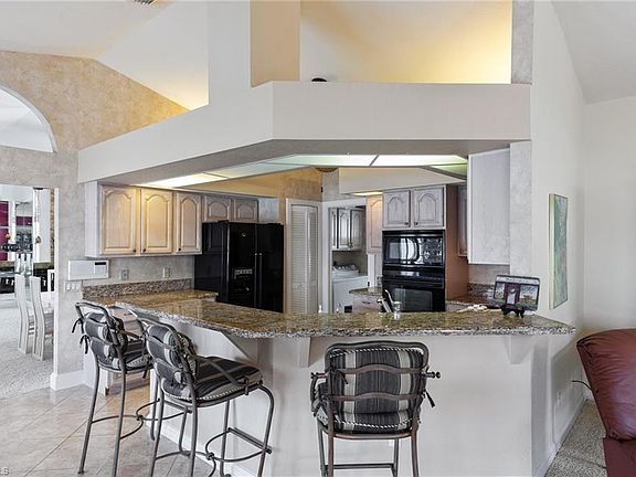 4th image of 15458 Briarcrest Cir