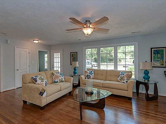 5th image of 5706 Meer St