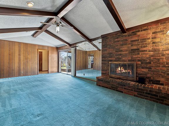 2nd image of 542 S Maplewood Ave