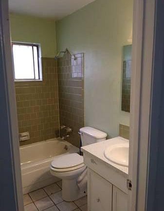 5th image of 203 Whittier Dr