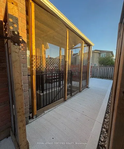 4468 Ashley Ave #BASEMENT — Photo 15