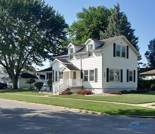 1st image of 122 E Cornelia St