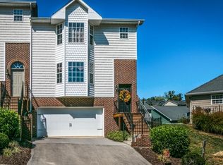1012 Jenniferbrook Ct, Johnson City, TN 37615