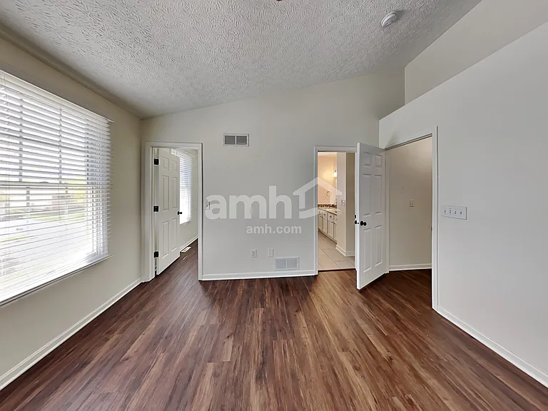 5232 Dietrich Ave — Photo 10