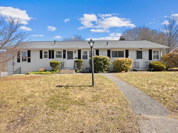 50 Lakeview Dr, Gardner, MA 01440