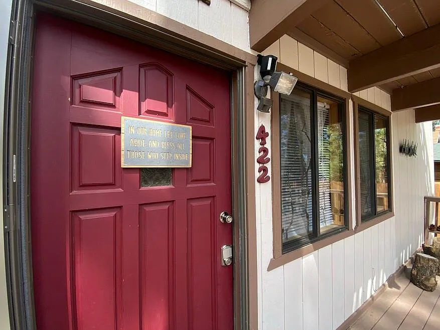 2 bed, 1096 sqft, $2,000 — Photo 2