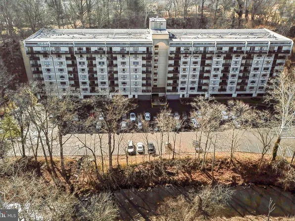 800 Avondale Rd APT 6J, Wallingford, PA 19086