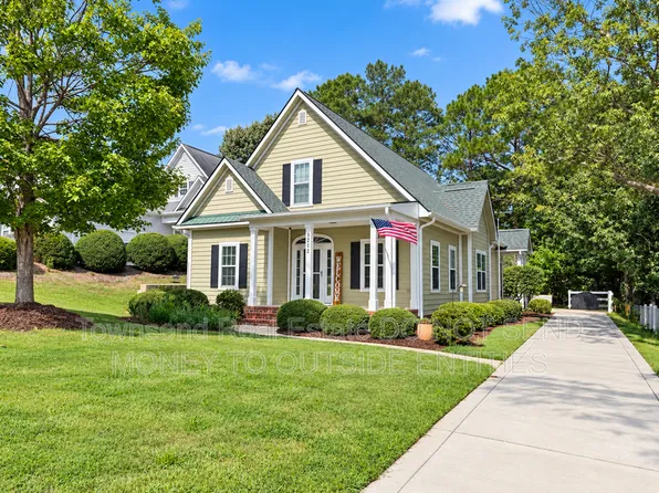 3212 Nottinghill Rd, Fayetteville, NC 28311