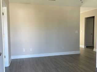 102 Dundee Pl, Stem, NC 27581