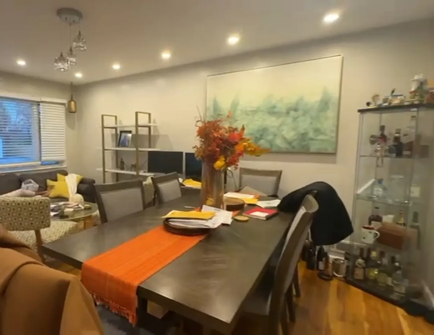 4 bed, 1925 sqft, $3,650 — Photo 1