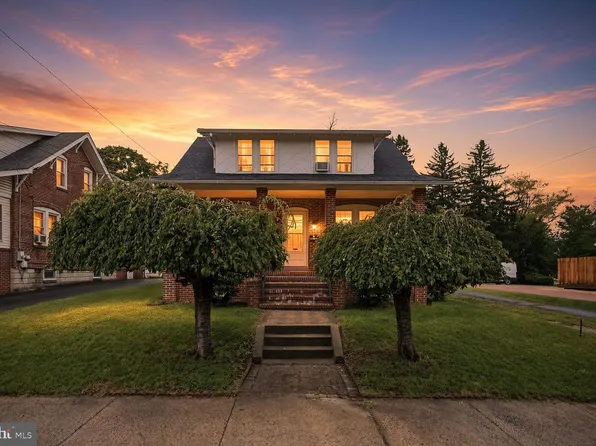 939 Walnut St, Royersford, PA 19468