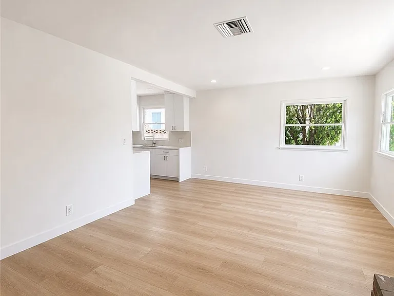 5009 Catalon Ave — Photo 2