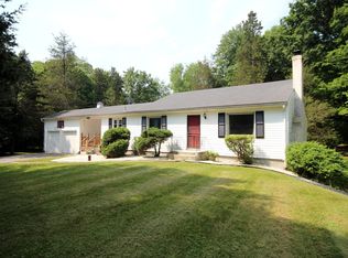 13 Pinewood Rd, Poughkeepsie, NY 12603