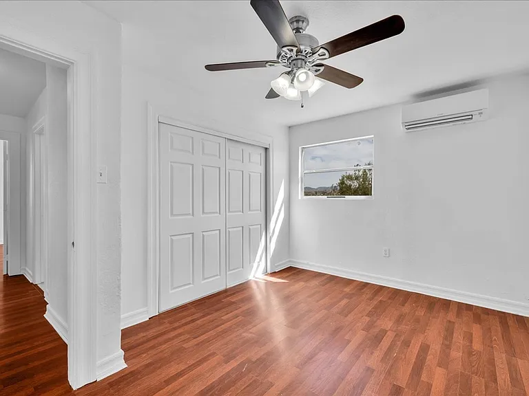 4611 Oasis Ave — Photo 23