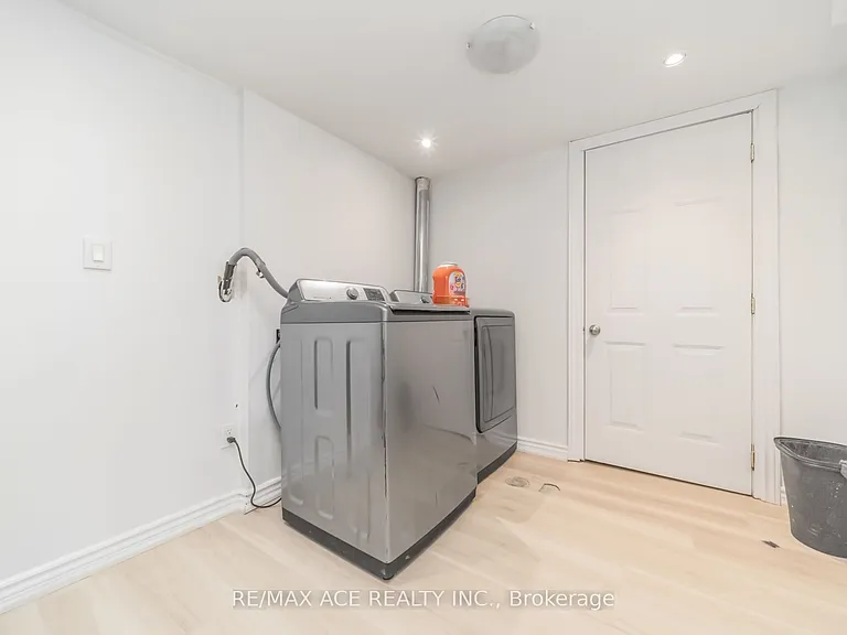 86 Treasure Dr #MAIN — Photo 40