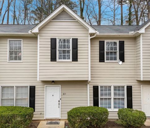 831 Dalewood Dr, Raleigh, NC 27610