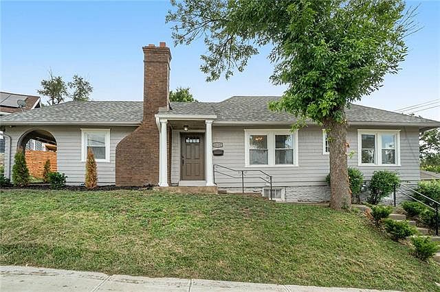 1st image of 6620 Broadmoor St