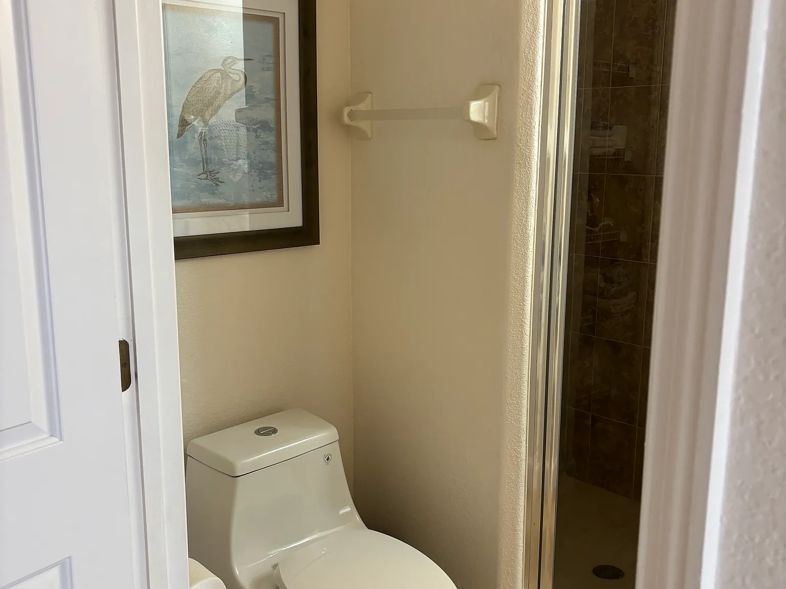 816 Mystic Dr — Photo 2
