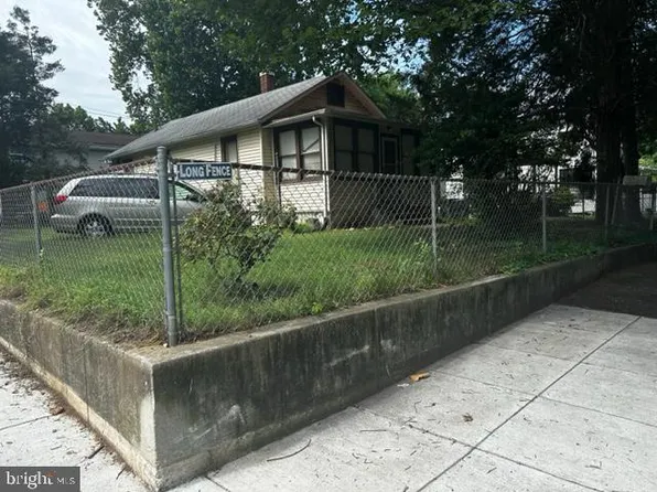 3127 G St SE, Washington, DC 20019