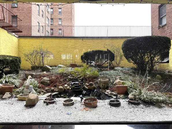 143-50 Hoover Avenue image 26 of 30