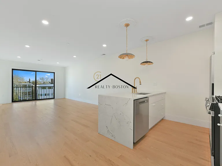 219 Paris St #4 — Photo 3